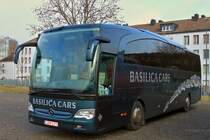 Mercedes Travego am 15.12.2011 auf dem Aachener Bendplatz, dem Busparkplatz fr die Besucher des Aachener Weihnachtsmarkts.