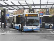 VBZ/LimmatBus Nr. 36 (Mercedes CitaroII O530G) am 11.12.2011 beim Bhf. Dietikon. Wegen des Snntagsverkauf in Spreitenbach waren am SOnntag Gelenkbusse auf der Linie 303 im Einsatz.