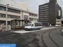 VBZ Nr. 315 (Fiat Ducato) am 13.12.2011 beim Bhf. Altstetten-Nord.