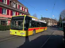 Mercedes Citaro mit der Betriebsnummer 70 auf der Linie 61 f�hrt zur Haltestelle Neuweilersatrasse. Die Aufnahme stmmt vom 14.01.2012.