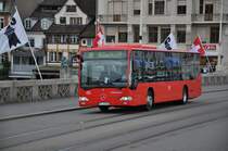 Mercedes Citaro von Sdbadenbus berquert die Mittlere Rheinbrcke Richtung Haltestelle Rheingasse auf der Linie 38. Die Aufnahme stammt vom 13.08.2011.