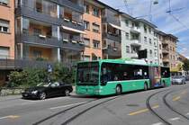 Mercedes Citaro mit der Betriebsnummer 717 auf der Linie 34 am Kronenplatz in Binningen. Die Aufnahme stammt vom 13.08.2011.