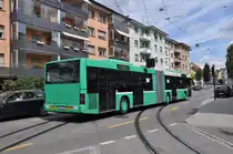 MAN Bus mit der Betriebsnummer 769 auf der Linie 34 am Kronenplatz in Binningen. Die Aufnahme stammt vom 13.08.2011.
 
