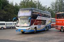 Bus Nr. 492-7, eingesetzt auf der Strecke Bangkok-Hat Yai-Dan Nok am 13.Jnner 2012 im Busterminal von Hat Yai.

