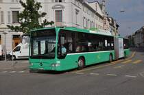 Mercedes Citaro mit der Betriebsnummer 706 auf der Linie 34 am Wettsteinplatz. Die Aufnahme stammt vom 24.08.2011.