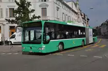 Mercedes Citaro mit der Betriebsnummer 706 auf der Linie 34 am Wettsteinplatz. Die Aufnahme stammt vom 24.08.2011.