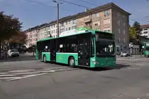 Mercedes Citaro mit der Betriebsnummer 805 auf der Linie 38 f�hrt auf die Haltestelle Strassburgerallee ein. Die Aufnahme stammt vom 25.08.2011.