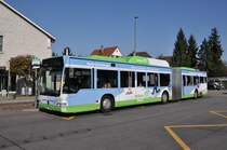 Mercedes Citaro mit der Betriebsnummer 728 auf der Linie 34 in Bottmingen. Die Aufnahme stammt vom 15.09.2011. 