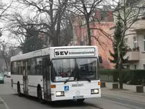 Schienenersatzverkehr auf der S3: B-AA 1709 vom Unternehmen  Der Tempelhofer  in der Ehrlichstra�e. Bei den Bustypen habe ich so meine Schwierigkeiten und bin �ber Hilfe immer dankbar. 28.1.2012, Berlin