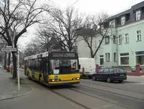 B-EX 417, Neoplan N4014 des Unternehmens  BEX Berlin , Baujahr 1996, in der Ehrlichstra�e als Schienenersatzverkehr f�r die S-Bahn-Linie S3. 28.1.2011