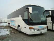 Setra 416 GT-HD de l'entreprise Intertours photographi le 02.02.2012  proximit de l'entreprise Helvecie  Payerne