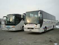 Man et Setra cte  cte  proximit de l'entreprise Helvecie  Payerne. Photos prise le 02.02.2012.