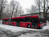 Auf einem Parkplatz in der Nhe des Zeughauses Basel stehen drei Van Hool von Bernmobil, die fr die vielen baubedingten Tramersatzfharten die in diesem Jahr stattfinden eingesetzt werden. Die Aufnahme stammt vom 13.02.2012.