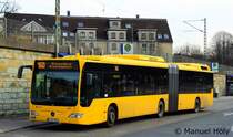 Bei der EVAG gibt es jetzt einen Hybridbus von Mercedes.
Er fhrt mit der Nummer 4701 durch Essen.
am 3.2.2012 ist er auf der Linie 160 Richtung Stoppenberg unterwegs-
Aufgenommen am Bahnhof Essen Borbeck.
