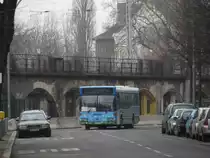 Fa. Magasch - B-CM 7200 vor der  Erknerstrecke , am 18.2.2012 als Ersatz f�r die Linine S5, 7 und 75 unterwegs. Berlin