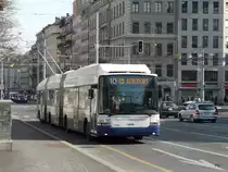 TPG Genf - Hess-Swisstrolleybus BGGT-N2C  Nr.783 unterwegs auf der Linie 10 in der Stadt Genf am 18.02.2012