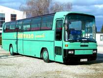 Mercedes-D303 mit Landeskennzeichen  BIH  ist am Volksfestgel�nde Ried i.I. hinterstellt; 080120