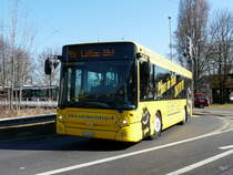 Schnappschuss aus dem Auto hinaus ein Irisbus  LU 154067 bei einer Kreuzung bei Emmenbrcke am 02.03.2012