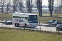 Schania Irizar immatricul� en Roumanie et assurant la ligne Grenoble - Bucarest pour le compte de Euroline photographi� sur l'autoroute Berne - Zurich � la hauteur de Oensingen le 10.03.2012