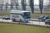 Schania Irizar immatricul� en Roumanie et assurant la ligne Grenoble - Bucarest pour le compte de Euroline photographi� sur l'autoroute Berne - Zurich � la hauteur de Oensingen le 10.03.2012