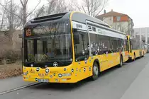 Der neue Hybrid Bus von MAN 463 002-8 stand am 15.03.2012 an der Endhaltestelle in L�btau.