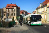 Solaris Trollino 18AC, Obus 057 der BBG-Eberswalde am 19.03.2012 an der Haltestelle Schneiderstra�e. 