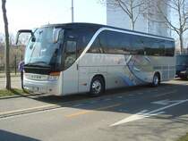 Setra 415 HD de la maison Viaggi Orizzonti (Italia) photographi� le 21.03.2012 � Berne, � la Guisanplatz (pr�s de l'Allmend)