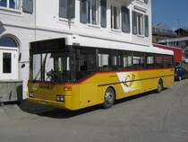 MB 405 Postauto Valais abgestellt beim Bahnhof Leysin-Feydey, 29.03.2012.