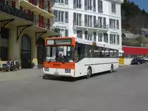 MB 405, Bus Navette (Ortsbus), beim Bahnhof Leysin-Feydey, 29.03.2012.