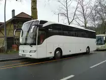 Mercedes Benz Tourisme inconnu immatricul en Hongrie et transportant des touristes chinois (Hong Kong) photographi le 06.04.2012  proximit de la Brengraben  Berne