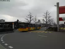 Postauto/PU Eurobus Nr. 3 (Mercedes Citaro O530G) am 30.3.2012 beim Bhf. Wil SG. Von Mitte Mrz bis September wird die Bahnlinie Wil - Weinfelden umfassend umgebaut. In der Zwischenzeit verkehren Bahnersatzbusse von WilMobil und Postauto auf der 100-jhrigen ehemaligen MThB-Strecke.