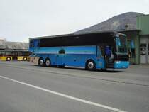 Tout nouveau van Hool TX de la maison Buchard Voyages � Leytron. Ce v�hicule est sp�cialement �quip� pour faciliter l'acc�s aux handicap�s en chaise roulante. Photographi� le 12.04.2012 devant le garage de l'entreprise. 