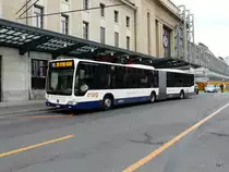 TPG - Mercedes Citaro  Nr.1121  GE  960871 unterwegs auf der Linie 8 vor dem Bahnhof in Genf am 08.04.2012