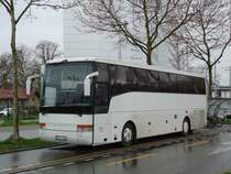 Van Hool de la maison Gold Tours (Bosnie) photographi� � le 19.04.2012 � Berne