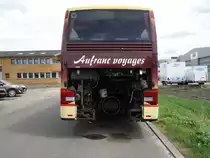 Setra 315 HD ex-Marti Kallnach de la maison Aufranc � Orvin photographi� le 21.04.2012 � Avenches devant le garage de Helvecie/Intertours, avec de gros probl�mes de moteur !