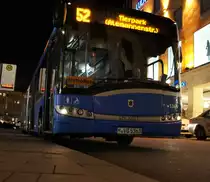 Solaris Urbino 18, Linie 52, MVG 5363, Marienplatz M�nchen 22.03.2012
