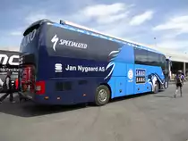 MAN Lion's de l'�quipe SAXO Bank photographi� au Tour de Romandie 2012