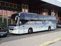 Volvo 9900 de l'entreprise FAURE Tourisme photographi� le 01.05.2012 devant l'A�roport international de Gen�ve