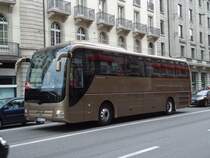 MAN Lion's Coach immatricul� en Hongrie photographi� dans les rues de Gen�ve le 01.05.2012