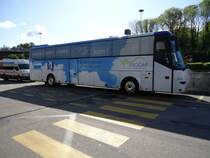 Bova Futura de la maison VDF et portant le titre A�rocar, photographi� le 07.05.2012 � l'A�roport International de Gen�ve