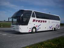 Neoplan Starliner von Prayon aus Deutschland in Sassnitz am F�hrhafen am 08.05.2012