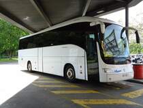 Irisbus Domino (base Iveco) de la maison AZTurismo photographi� le 17.05.2012 sur l'aire de repos de Pratteln