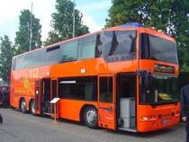 Sonderfahrzeug von Ziegler auf Basis Neoplan Centroliner, Einsatzleitwagen der Berufsfeuerwehr Karlsruhe, 12.05.2012 Landesfeuerwehrschule Bruchsal