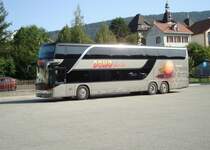 Setra 431 DT de la maison DOMO Reisen photographi� au mois d'ao�t 2011 � Reconvilier