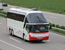 Noeplan Starliner de la maison SCHNEIDER Reisen photographi� le 20.05.2012 sur l'autoroute Zurich - Berne � la hauteur de Oensingen
- Il s'agit de l'ancien car officiel de l'�quipe nationale suisse de football