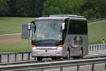 Setra 312 HD de la maison Tourisme Neodomien (F) photographi� le 20.05.2012 sur l'autoroute B�le - Lucerne