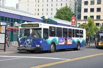 SoundTransit, Seattle. Gillig Phantom (Nr.9035) auf der Linie 554 Seattle - Issaquah Highlands in Seattle, King Street Station.