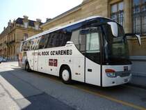 Setra 415 GT-HD de la maison HelveCie avec peinture spciale Rock Oz-Arne photographi le 25.05.2012  Neuchtel