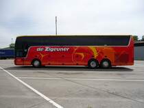 van Hool T917 de la maison Die Zigeuner photographi le 27.05.2012 sur l'aire de repos de Pratteln