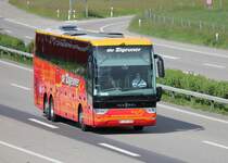 van Hool TX de la maison Die Zigeuner photographi le 27.05.2012 sur l'autoroute Ble - Berne 